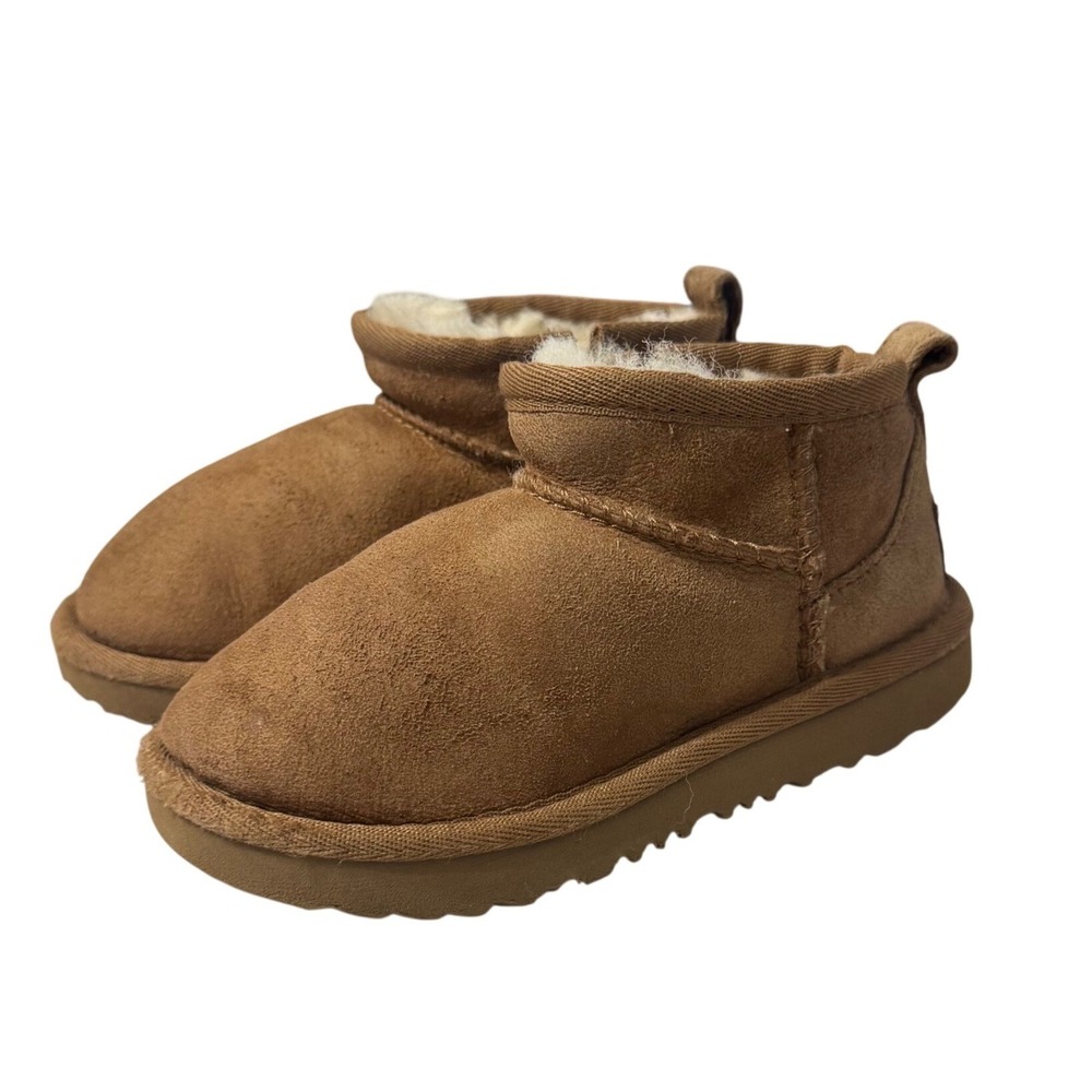 UGG Classic Ultra Mini Toddler Size 9 Chestnut Suede Ankle Boots 1130750T